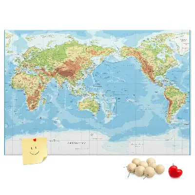 Korková nástenka s fyzickou mapou sveta