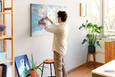 Korková nástenka s mapou administratívneho rozdelenia sveta
