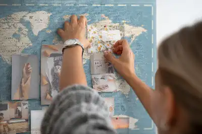 Nástenka do detskej izby s motívom historického atlasu