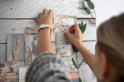Nástenka do detskej izby s prírodnou kresbou dreva