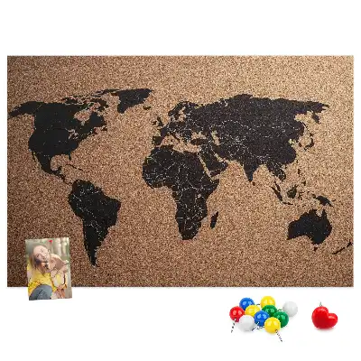 Nástenka do detskej izby s minimalistickým obrysom kontinentov
