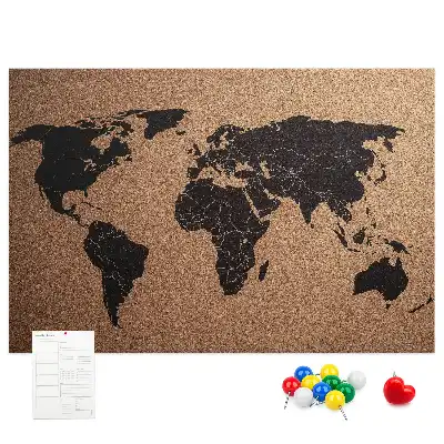 Nástenka do detskej izby s minimalistickým obrysom kontinentov