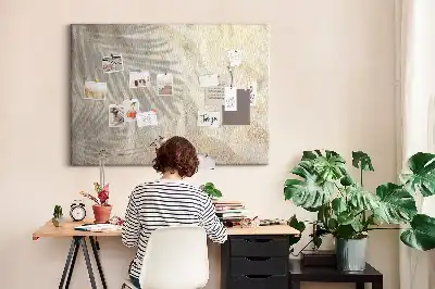 Nástenka do detskej izby v pieskovej farbe s motívom tieňa palmy