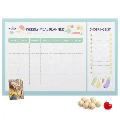 Korková nástenka na plánovanie jedálnička