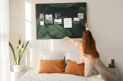 Korková nástenka s motívom tropickej monstery