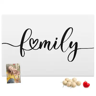 Korková nástenka s nápisom Family