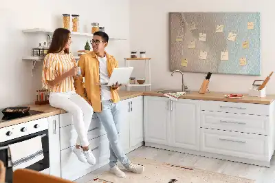 Korková nástenka s motívom abstrakcie vĺn
