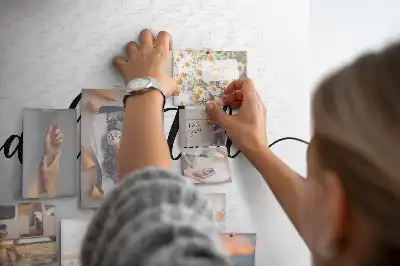 Korková nástenka s nápisom Dobrodružstvo