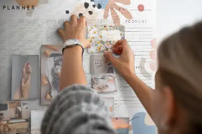 Týždenný organizér na stenu do detskej izby v tvare domu