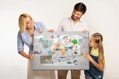 Korková nástenka s motívom kreslenej mapy