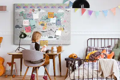 Korková nástenka s motívom kreslenej mapy