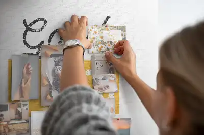 Korková nástenka s inšpiratívnym citátom