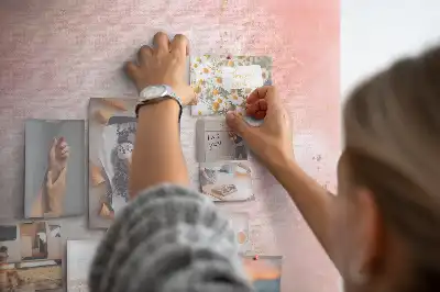 Nástenka do detskej izby v dizajne ružový mramor