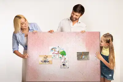 Nástenka do detskej izby v dizajne ružový mramor