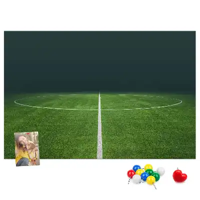 Nástenka do detskej izby s motívom futbalového ihriska