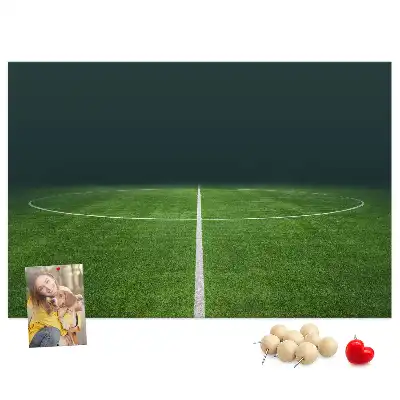 Nástenka do detskej izby s motívom futbalového ihriska