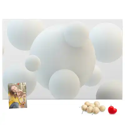 Nástenka do detskej izby s motívom abstraktných lôpt