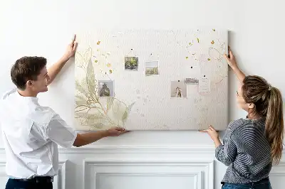 Korková nástenka so zlatou lineárnou grafikou
