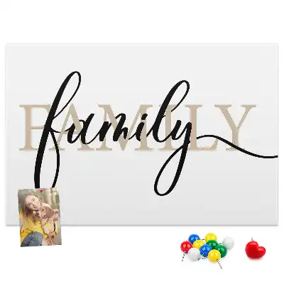 Korková nástenka s nápisom Family