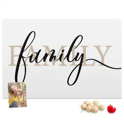 Korková nástenka s nápisom Family