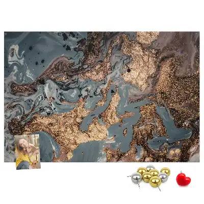 Korková nástenka s dekoratívnym motívom žilkovaného kameňa