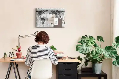 Nástenka do detskej izby s motívom tehlovej mapy sveta