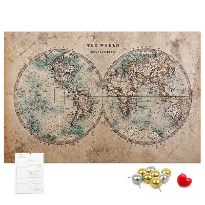 Korková nástenka s mapou sveta