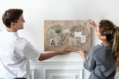Korková nástenka s mapou sveta