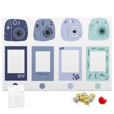 Korková nástenka s rámikmi na fotografie typu Polaroid