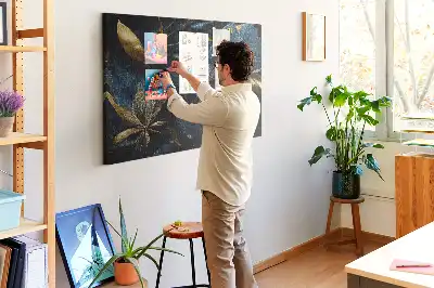 Korková nástenka s floristickým vzorom