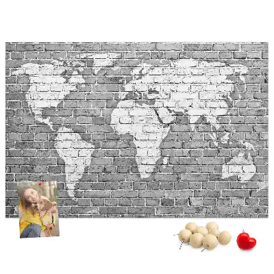 Nástenka do detskej izby Mapa sveta na tehlách