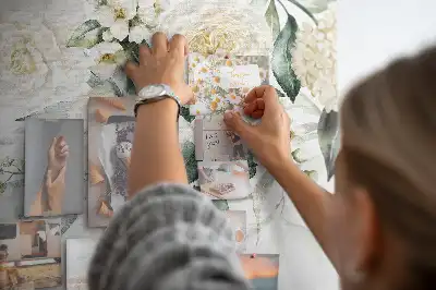 Korková nástenka s motívom kvetov
