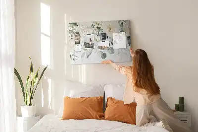 Korková nástenka s motívom kvetov