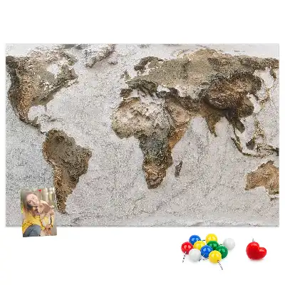 Nástenka do detskej izby s motívom archívnej mapy sveta
