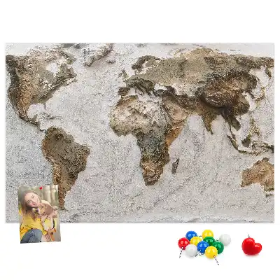 Nástenka do detskej izby s motívom archívnej mapy sveta