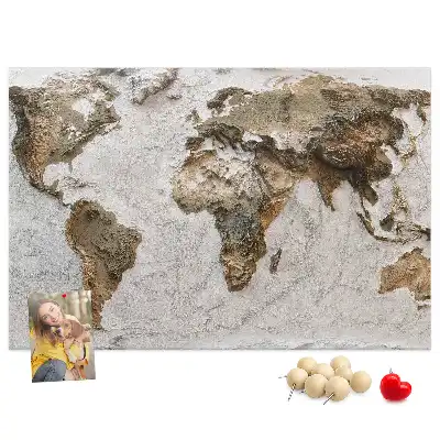 Nástenka do detskej izby s motívom archívnej mapy sveta
