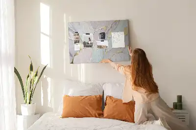 Nástenka do detskej izby s klasickým mramorovým vzorom