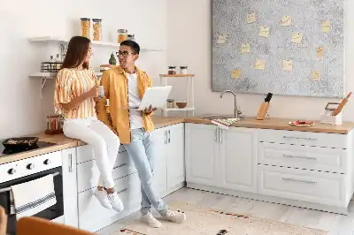 Nástenka do detskej izby s motívom betónového múru