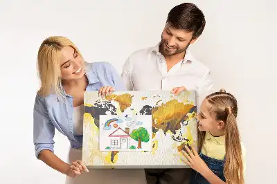 Korková nástenka s abstraktnou mapou sveta