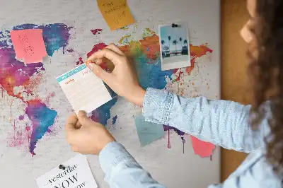 Geografická nástenka do detskej izby s mapou kontinentov