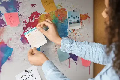 Geografická nástenka do detskej izby s mapou kontinentov