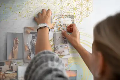 Nástenka do detskej izby s dekoratívnym grafickým motívom