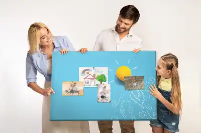 Nástenka do detskej izby s kresbou žiarovky
