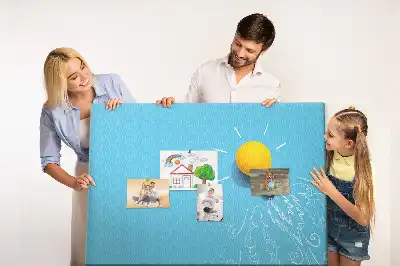 Nástenka do detskej izby s kresbou žiarovky