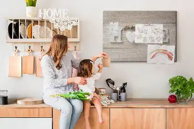 Korková nástenka na stenu s nápisom Home