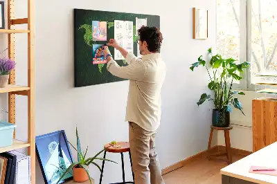 Korková nástenka s motívom trávnatej mapy sveta