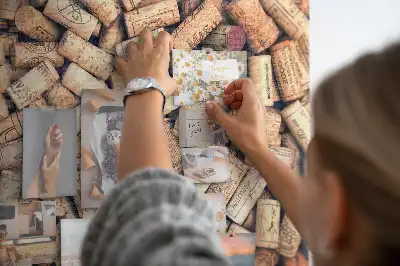 Korková nástenka s vinárskym motívom zátok