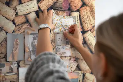 Korková nástenka s vinárskym motívom zátok