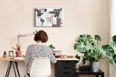 Nástenná detská nástenka s typografickou mapou kontinentov