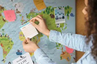 Korková nástenka s atlasom zvierat pre deti